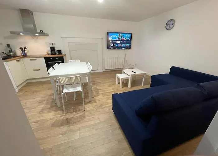 Charmante Maison A Evran Proche Dinan Et St Malo.