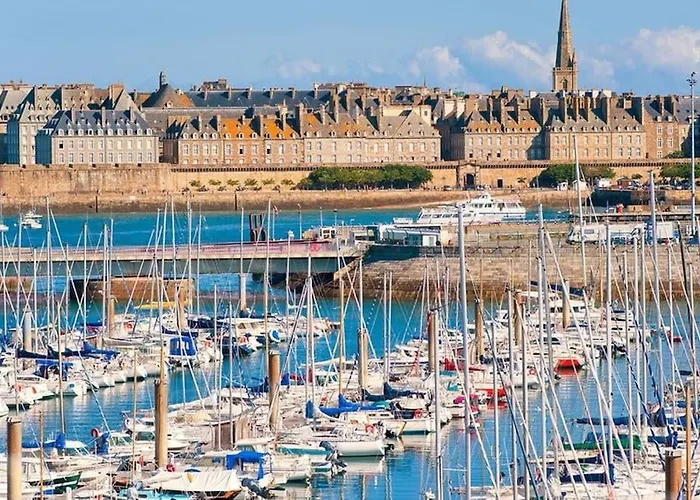 Charmante Maison A Evran Proche Dinan Et St Malo.