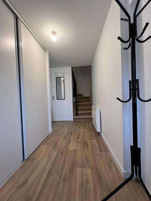 Hébergement de vacances Charmante Maison A Proche Dinan Et St Malo. Évran